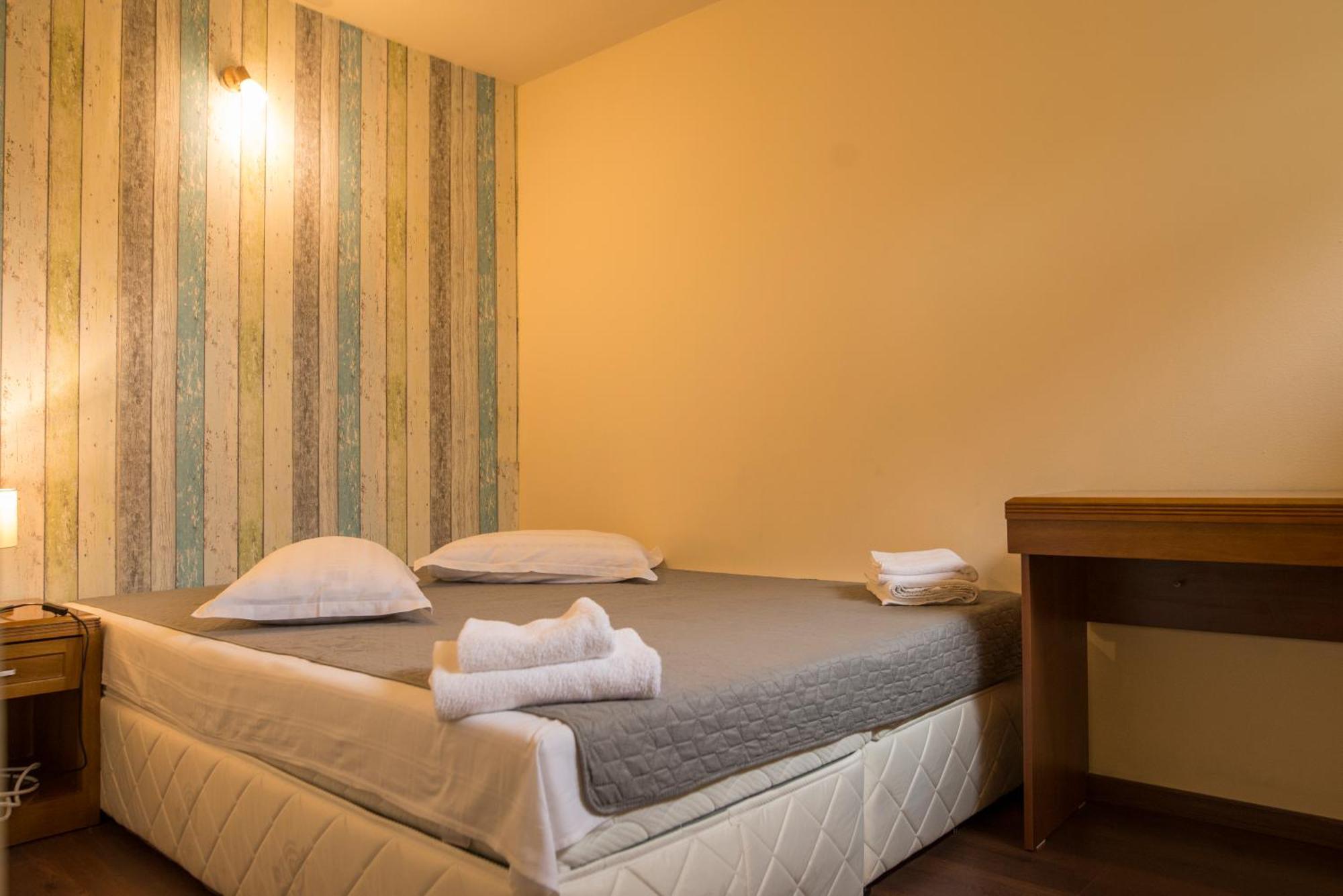 Pensiunea 4 Salcii Băltenii de Sus Habitación foto